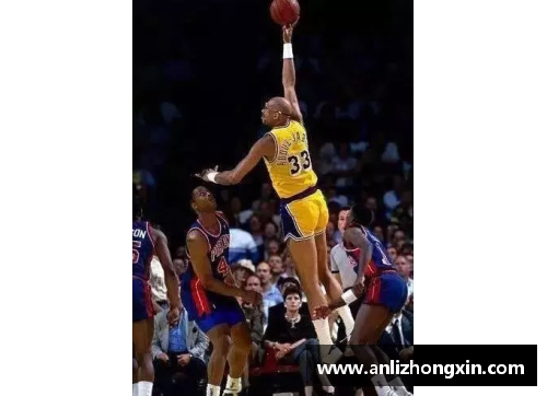 金沙js3833NBA绝技揭秘：球场上的惊艳表演与背后的技术解析 - 副本